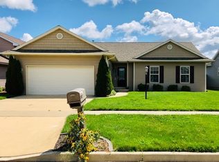 1312 Farley Ln, Champaign, IL