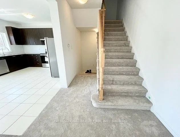240 Ridley Cres — Photo 11