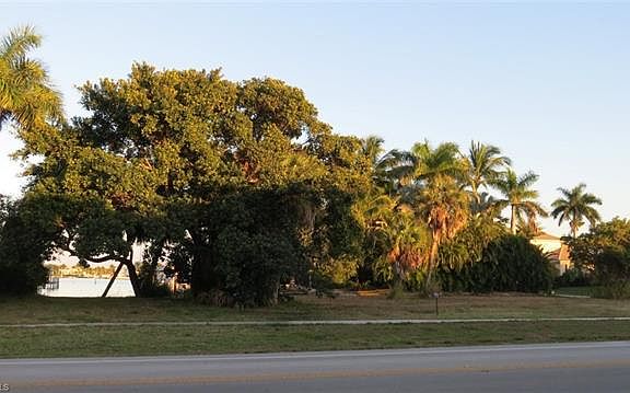 4th image of 841 Kendall Dr