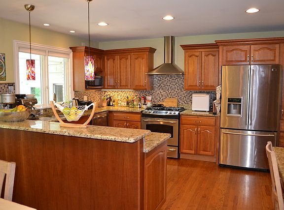 5th image of 1835 Silverwillow Dr