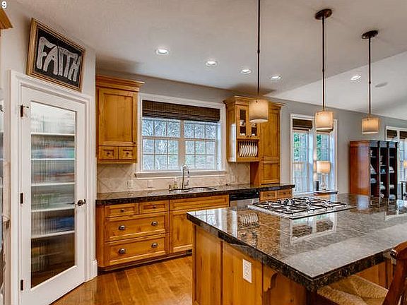5th image of 3907 SE Glen Meadows Way