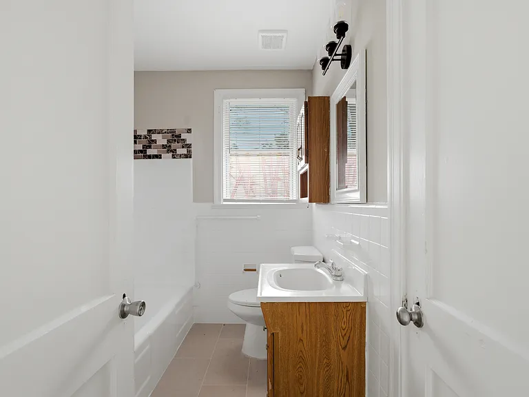 2114 Merrill Ave — Photo 14