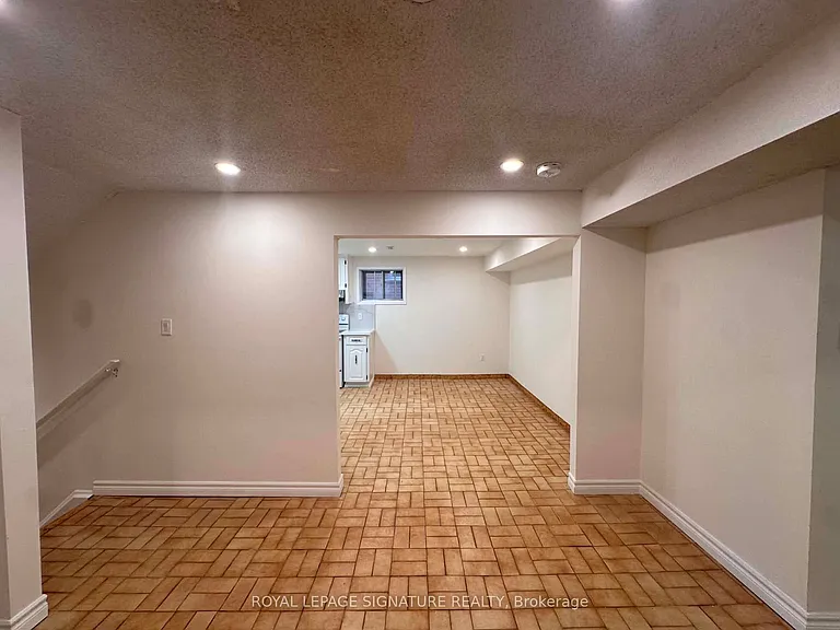 4170 Sunset Valley Ct #LOWER BSMT — Photo 12