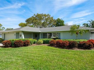 6659 Tanglewood Dr NE, Saint Petersburg, FL 33702
