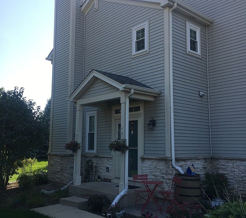 1st image of 353 Robin Glen Ln #353