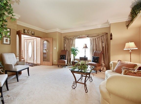 4th image of 8825 Clifton Ln