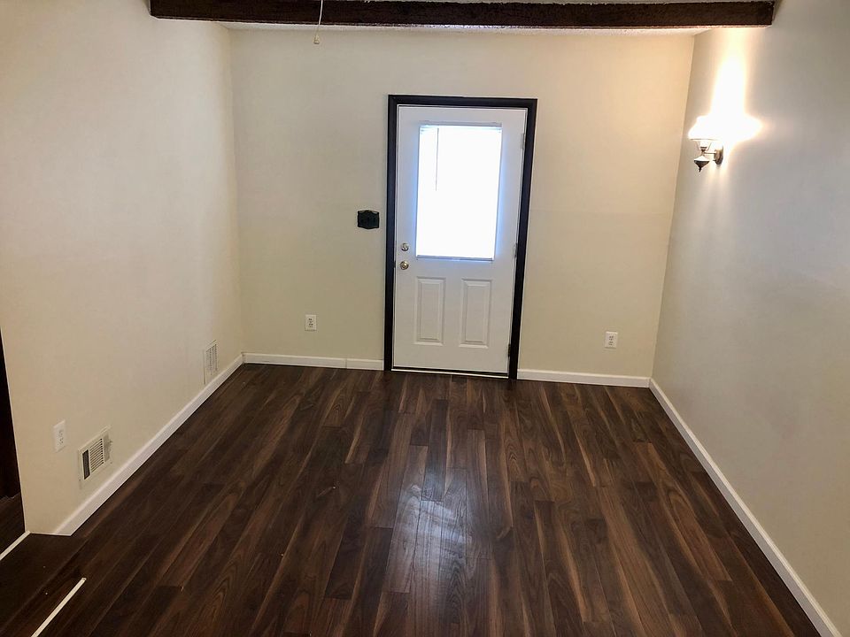 1st image of 4 Cottage Ave #1