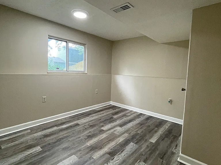 7676 Garrison Dr — Photo 10