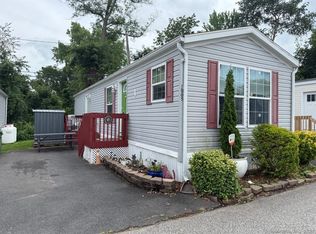 441 Main St TRAILER 1005, East Hartford, CT 06118