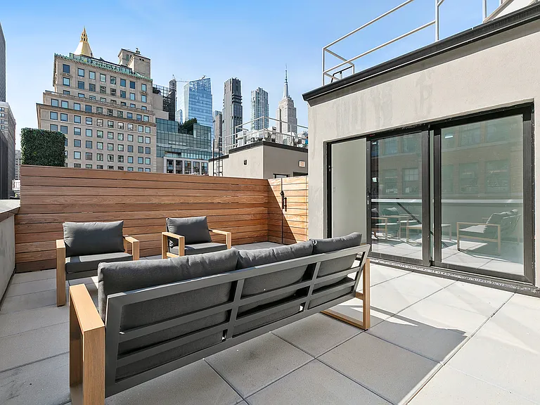 149 E 26th St #Penthouse 1 — Photo 9