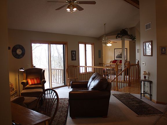 3rd image of 805 Spring Hill Dr