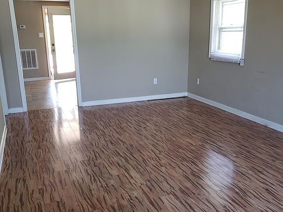 3rd image of 111 Elliott & Scott Cir