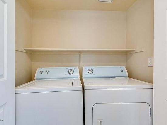 2nd image of 2028-9990 N Scottsdale Rd #2028