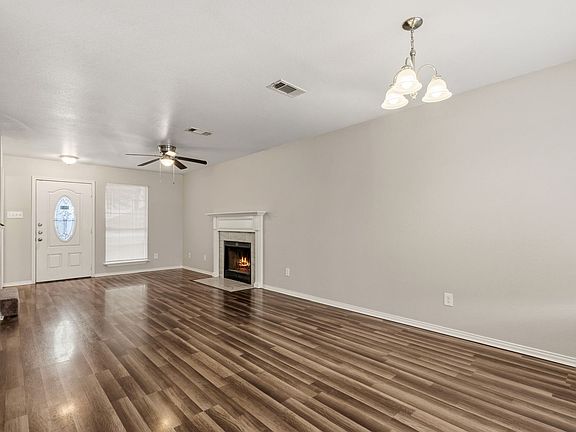 4th image of 4103 Shagbark Dr