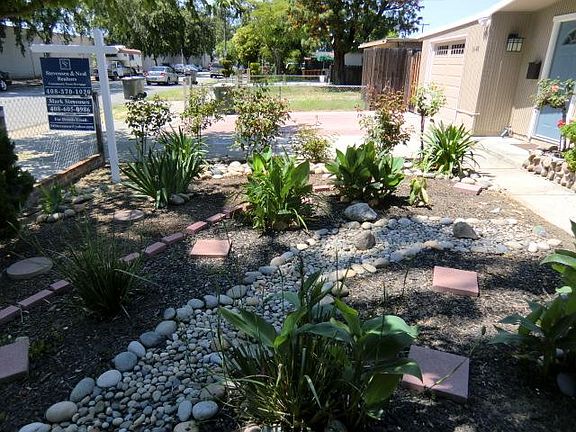 3rd image of 1648 Midfield Ave