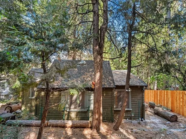 650 Rose Hill Dr, Crestline, CA 92325