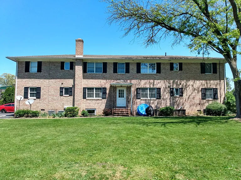 74 Horst Ave #B — Photo 7
