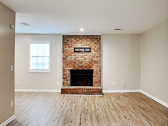 5th image of 5022 Hawthorne Ct SE APT 2