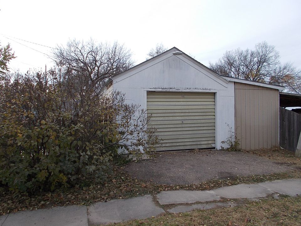 2nd image of 1324 N Greenwich St