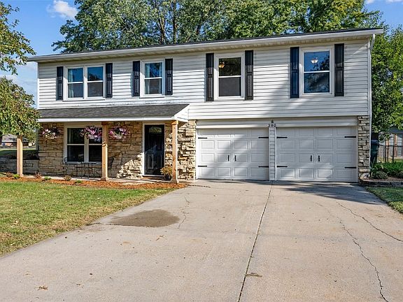 2nd image of 390 Crandall Dr NE