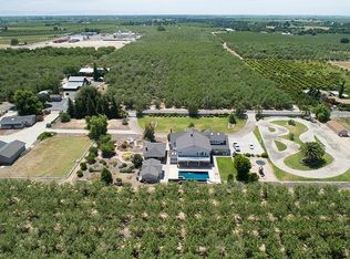 950 Pleasant Ave, Waterford, CA 95386