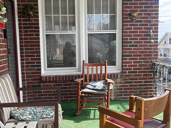 3rd image of 223 Schuylkill Ave