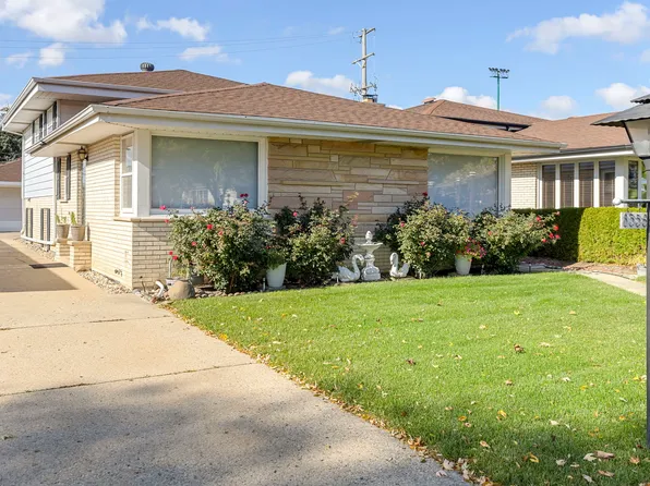 8556 N Oriole Ave, Niles, IL 60714