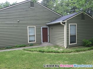 140 Sandalwood Cir, Lawrenceville, GA