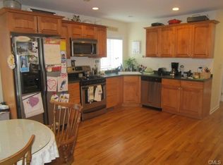 64 Houston Ter #B, Stamford, CT 06902