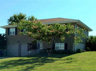107 Westwood Dr, Gallatin, MO 64640