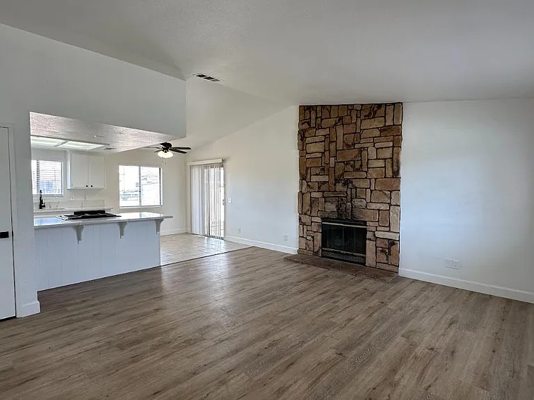 21134 Multnomah Rd — Photo 3