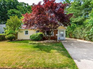 42 Glenville Rd, Edison, NJ 08817