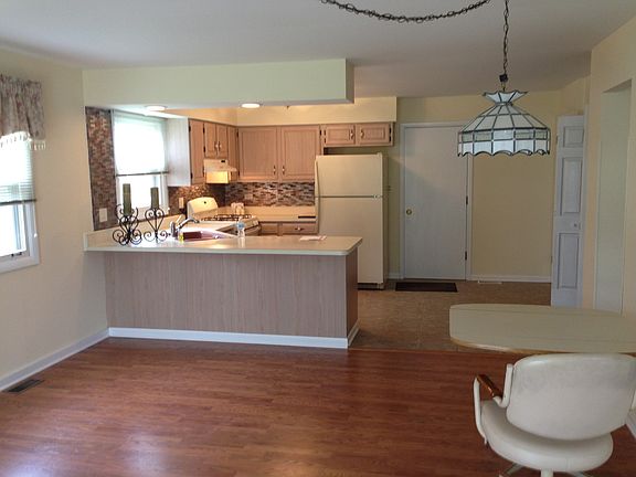 5th image of 4500 Blackhawk Ln