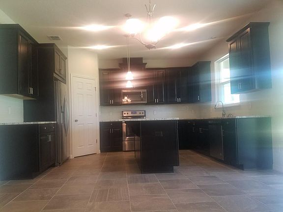 5th image of 8613 Dufferin Ln