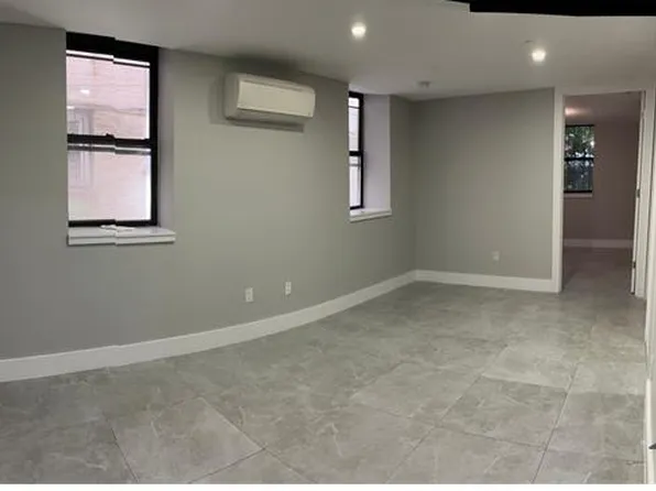 2781 Claflin Ave #1B, Bronx, NY 10468