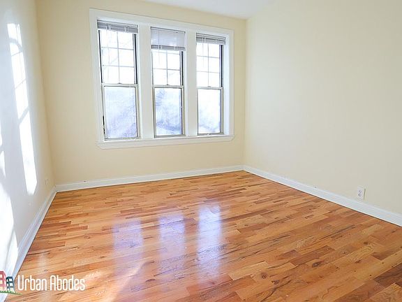 2nd image of 550 W Aldine Ave #Ua3s