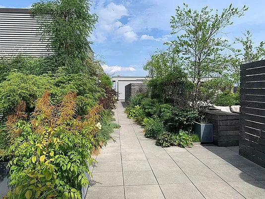 Rented by Nooklyn NYC LLC | media 21