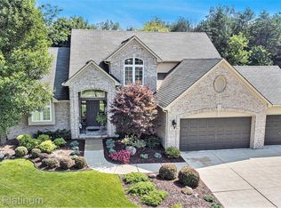 280 Summer Shade Dr, Howell, MI 48843