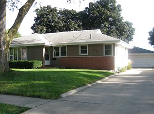1608 Mountain Ave, West Des Moines, IA 50265