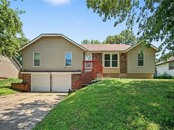 1008 SW 19th Street Ter, Blue Springs, MO 64015