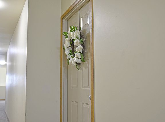 4th image of 1584 W Crystal Rock Ct Unit 2B