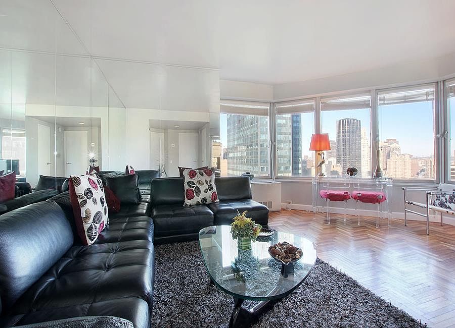 1st image of 150-156 W 56th St APT 3107