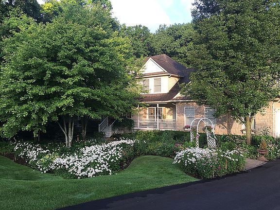 2nd image of 3166 Turnberry Dr