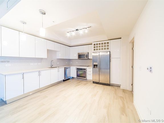 3rd image of 999 SW 1st Ave APT 2501