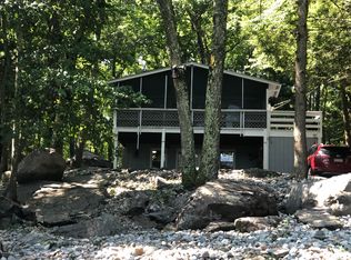413 Forest Dr, Lords Valley, PA 18428