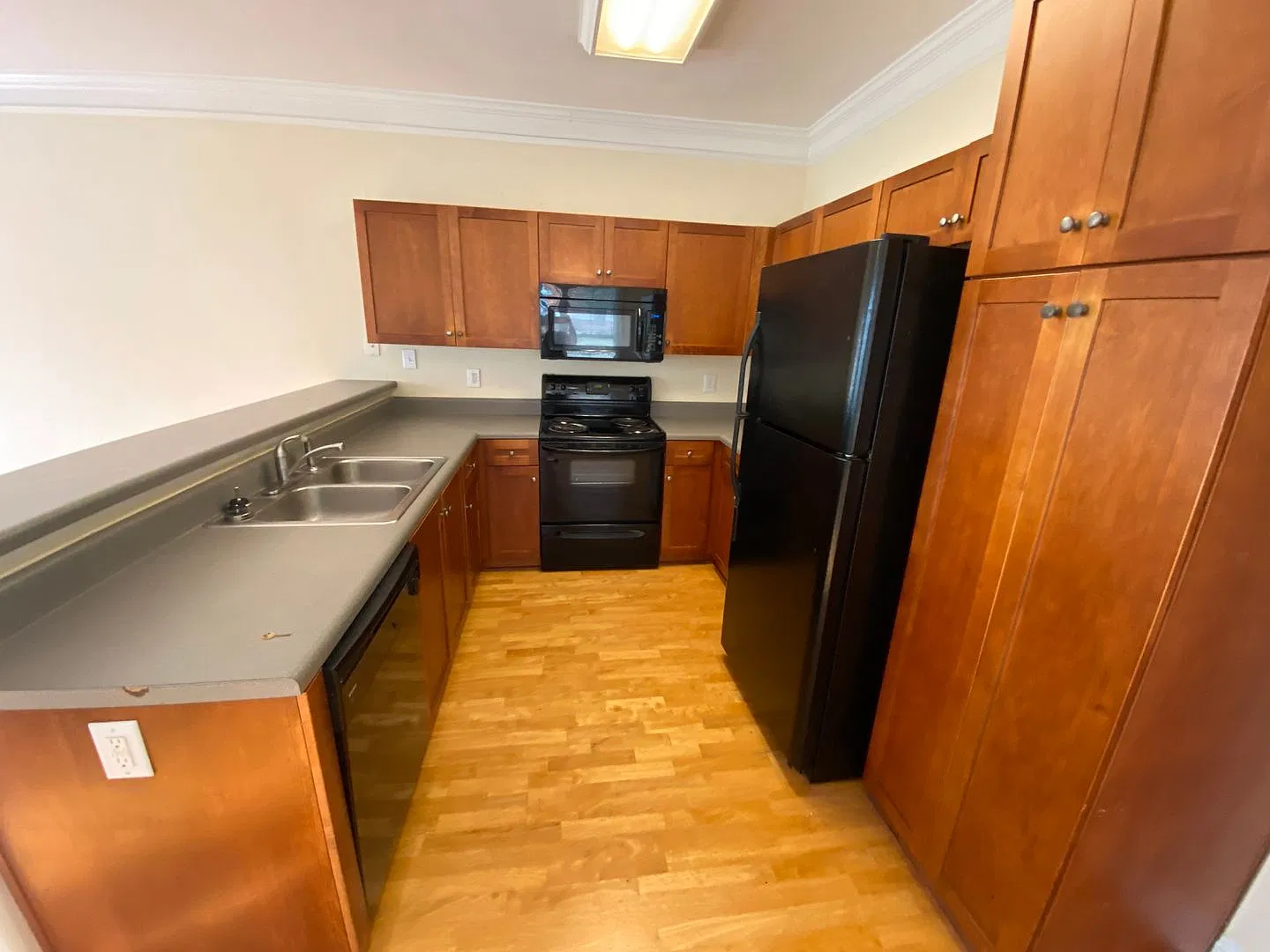 Pre-Leasing For August 6th 2027! — Photo 3