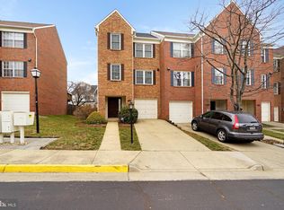 2116 Hutchison Grove Ct, Falls Church, VA 22043