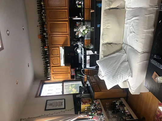 Rented by Batra Group Inc | media 25