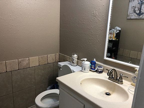 5th image of 401 12th Ave SE APT 262