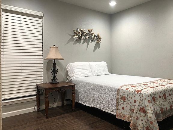 4th image of 1509 W Pearl St #202